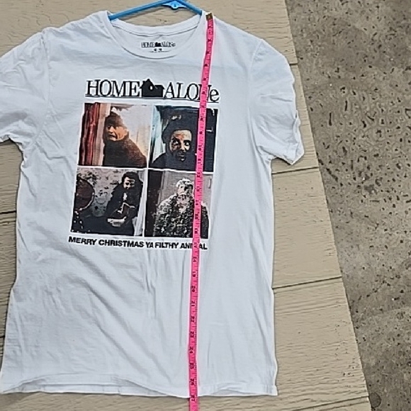 Home Alone White Graphic Tee - Picture 8 of 9
